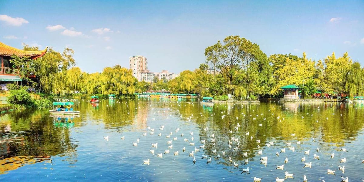Kunming: 2-Day Tour with Stone Forest and Dianchi Lake