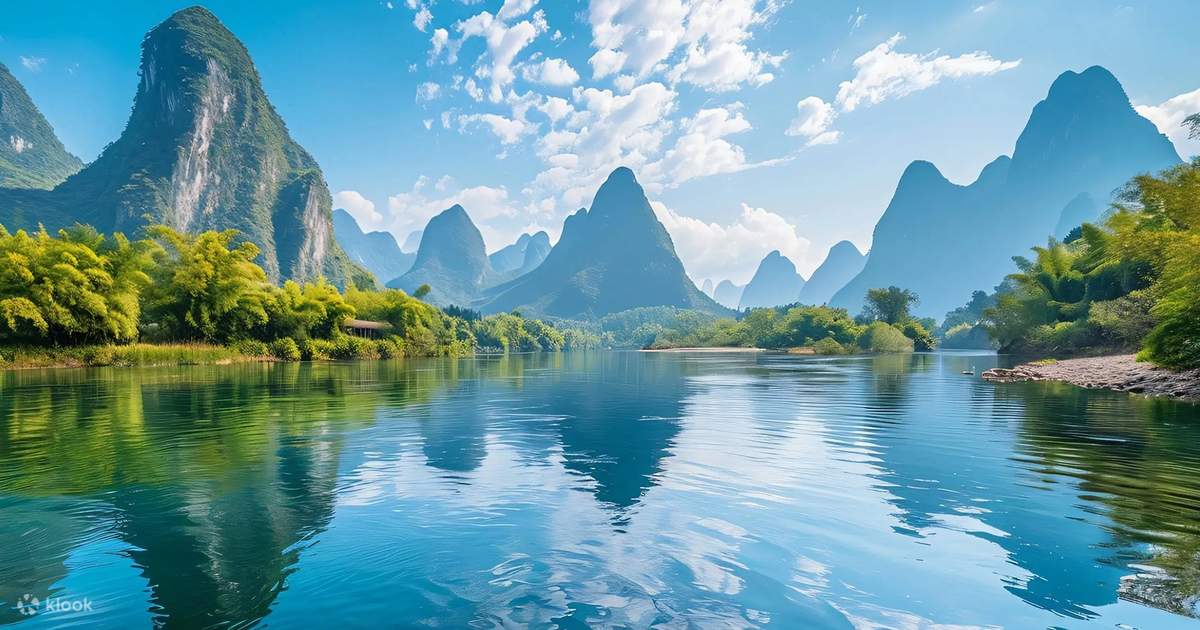 11-Day Private Journey from Guangzhou through Guangxi and Guizhou